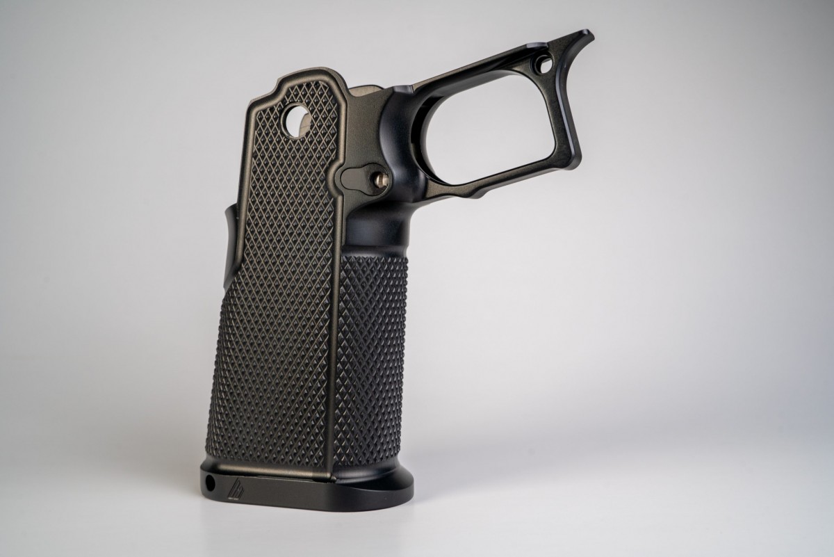 【稀少】 reissin grip works シェルコン50 RGW 最終価格 Phoenix Trinity Hero Grip w/ Pinned Mainspring Housing for Pinned