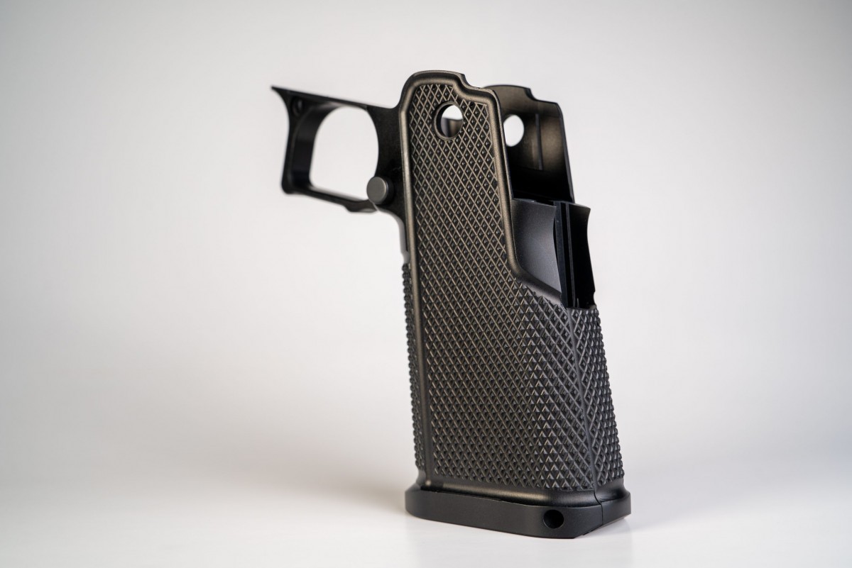Phoenix Trinity Hero Grip w/ Pinned Mainspring Housing for Pinned