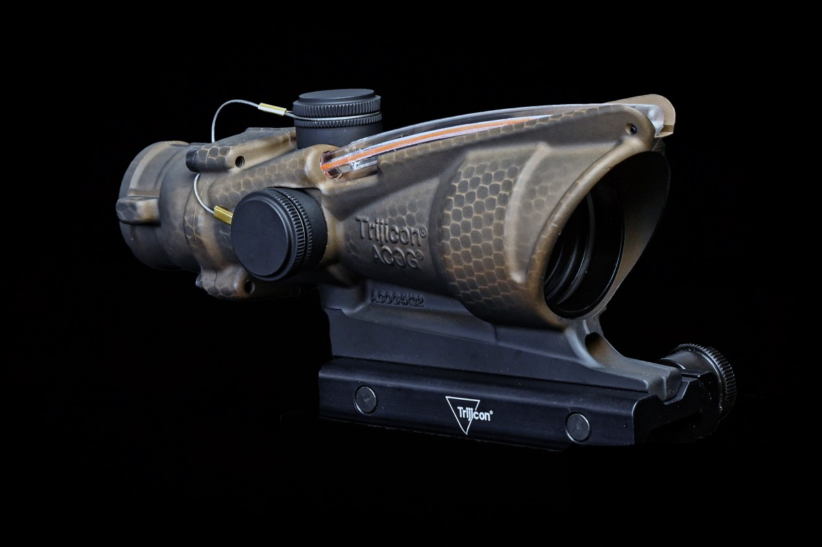 Trijicon, ACOG, 4X32, Red Chevron Reticle, Includes Flattop Mount ...